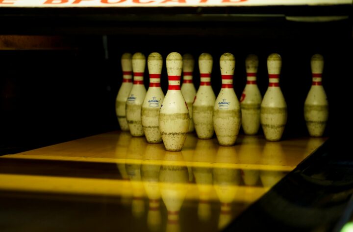 Pin bowling